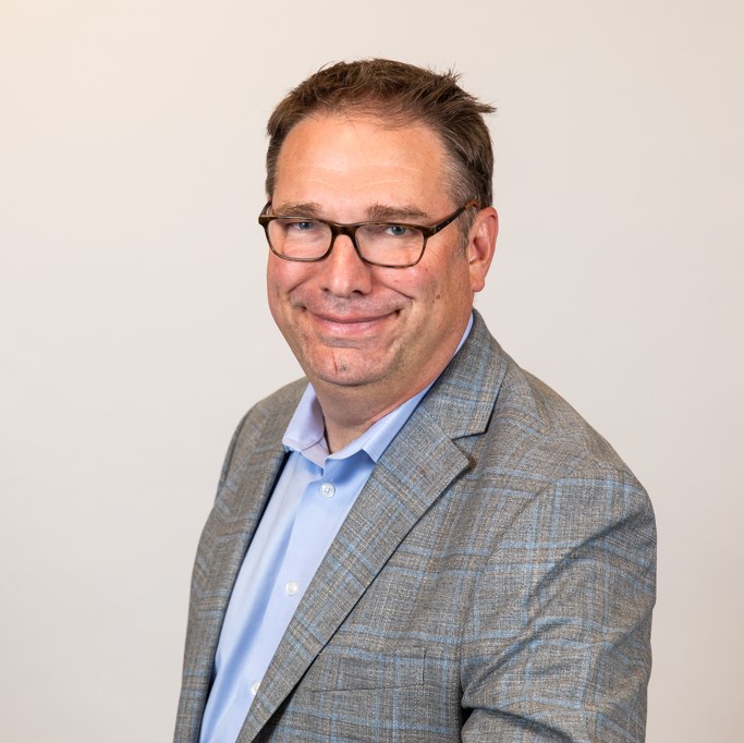 photo_of_Dr._Mark_Holmes_.jpeg